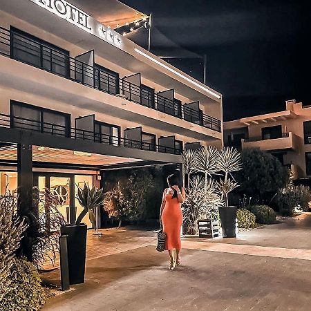 Rives D'Or Hotel Ла-Сейн-сюр-Мер Экстерьер фото