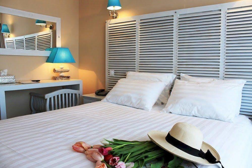Rives D'Or Hotel Ла-Сейн-сюр-Мер Экстерьер фото